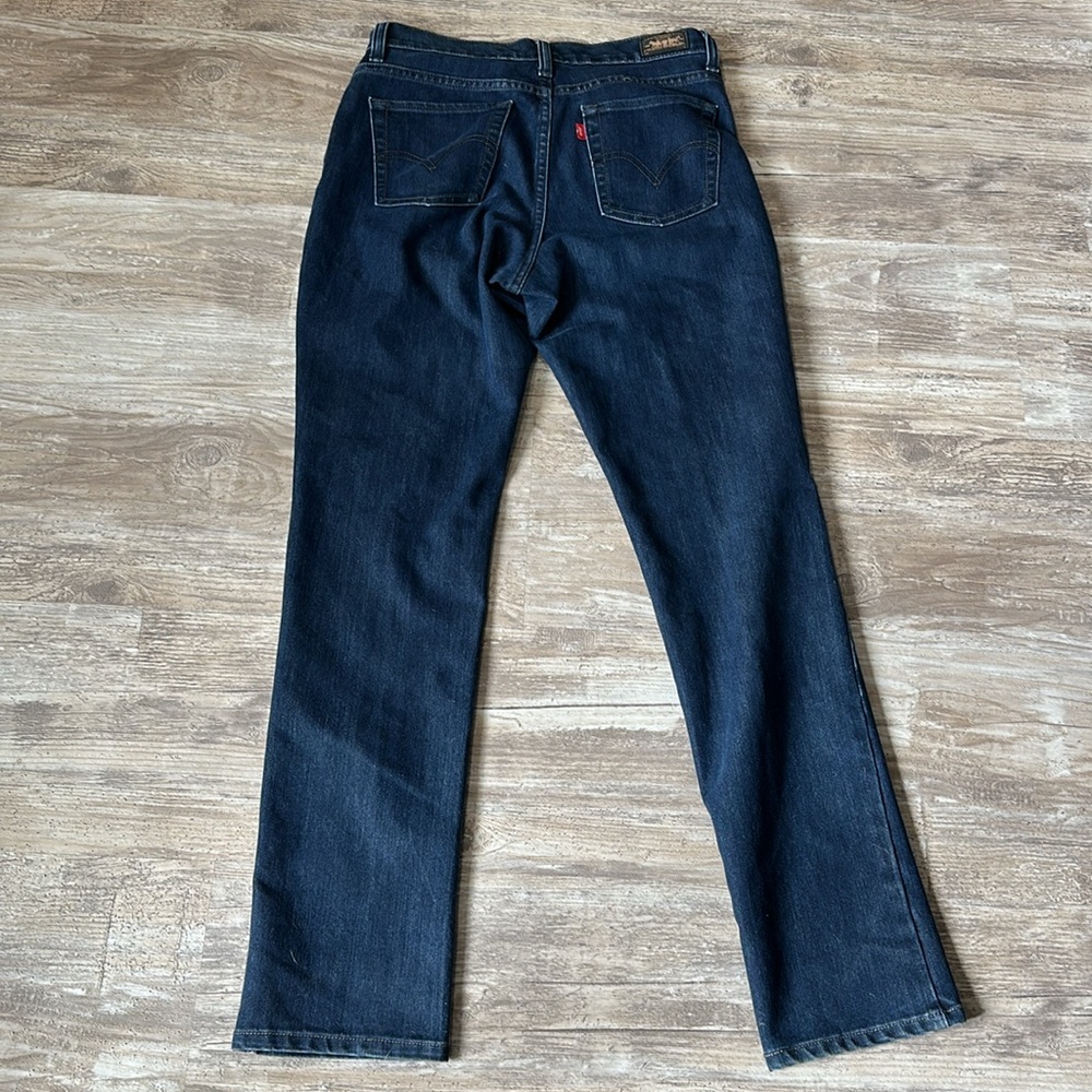 Levi’s the original jeans perfectly slimming 512 skinny jeans. Size 8. - Picture 5 of 7